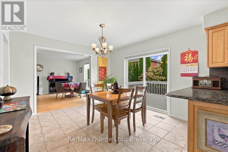 11 HURON LANE, Belleville (Belleville Ward), Ontario, K8N5X5