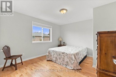 11 HURON LANE Belleville (Belleville Ward) Ontario photo 25