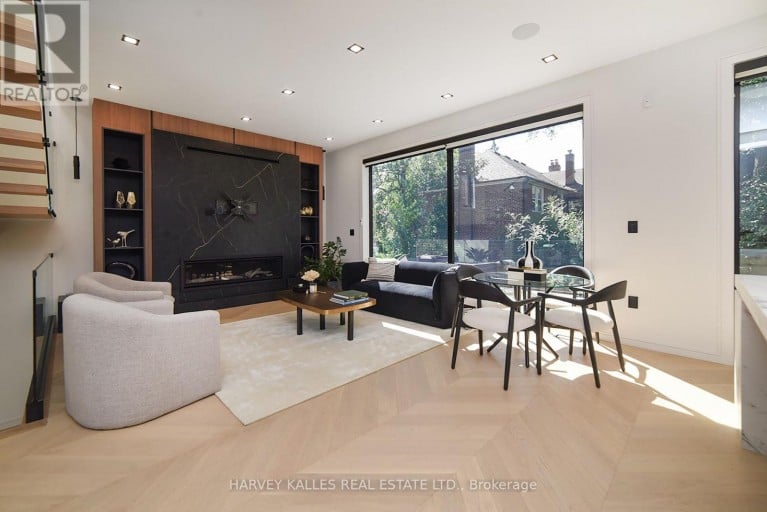 110 MONA DRIVE, Toronto (Lawrence Park South), Ontario, M5N2R4