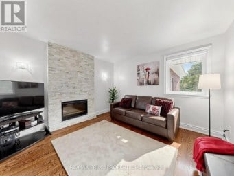 19 POST HORN GROVE Toronto (Agincourt North) Ontario photo 13