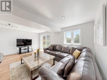 19 POST HORN GROVE Toronto (Agincourt North) Ontario photo 32