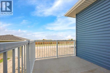 1949 McCaskill Drive Crossfield Alberta photo 44