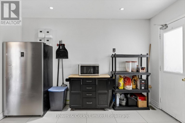 4 CLARET ROAD, Clarington (Courtice), Ontario, L1E1V9