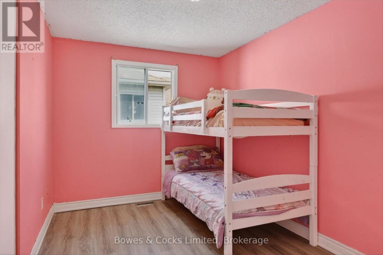 4 CLARET ROAD, Clarington (Courtice), Ontario, L1E1V9
