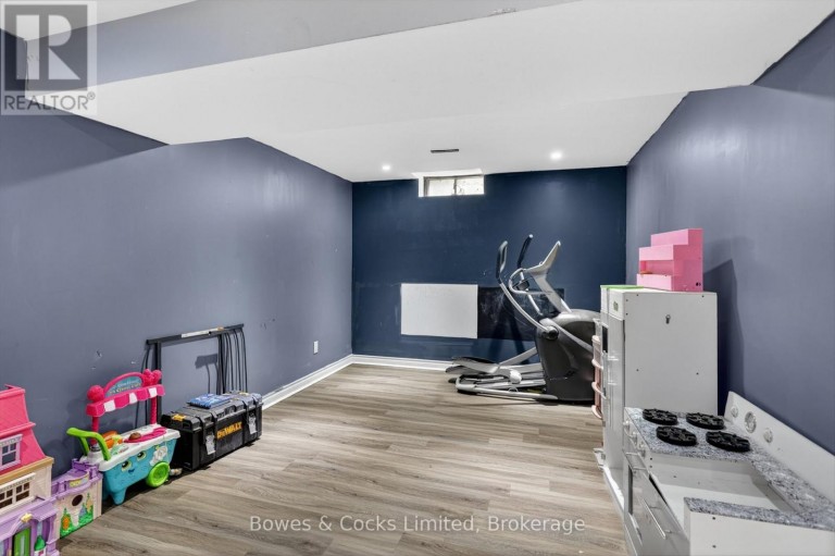 4 CLARET ROAD, Clarington (Courtice), Ontario, L1E1V9