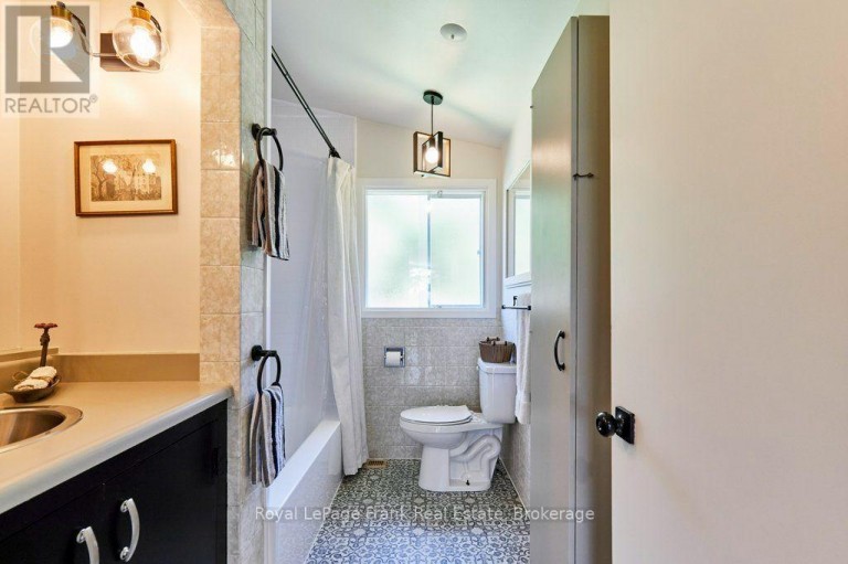 156 ACTON ROAD, Uxbridge, Ontario, L0C1H0