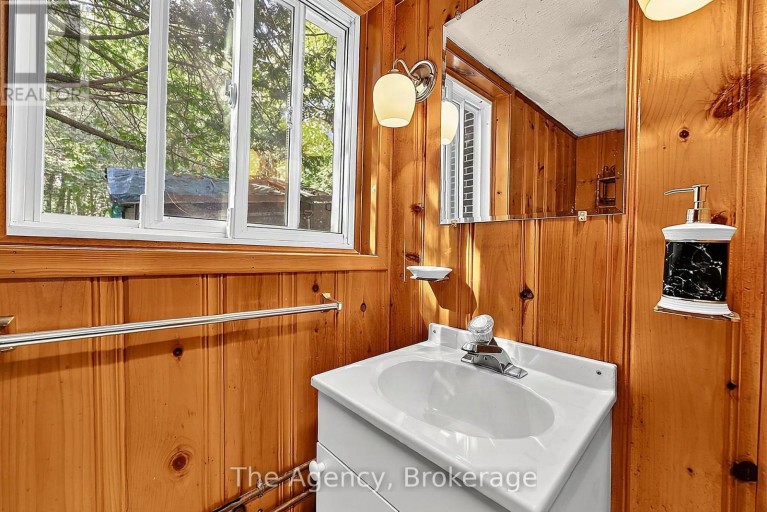 38 PINE STREET, Tay (Waubaushene), Ontario, L0K2C0