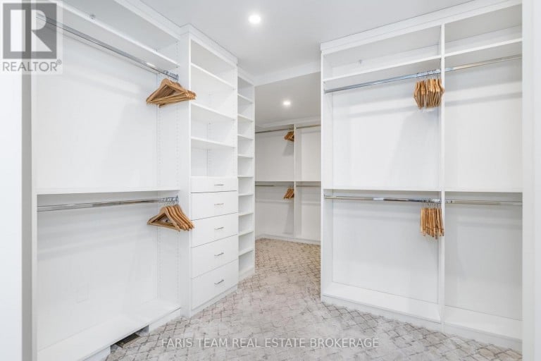 3964 GUEST ROAD, Innisfil, Ontario, L9S2T4