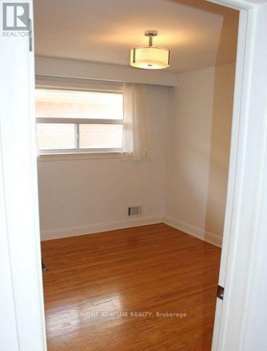 35 WARNICA AVENUE, Toronto (Islington-City Centre West), Ontario, M8Z1Z5