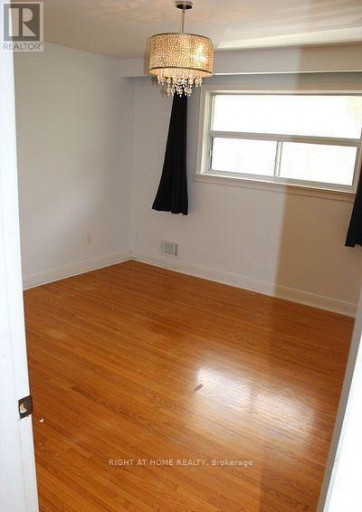 35 WARNICA AVENUE, Toronto (Islington-City Centre West), Ontario, M8Z1Z5