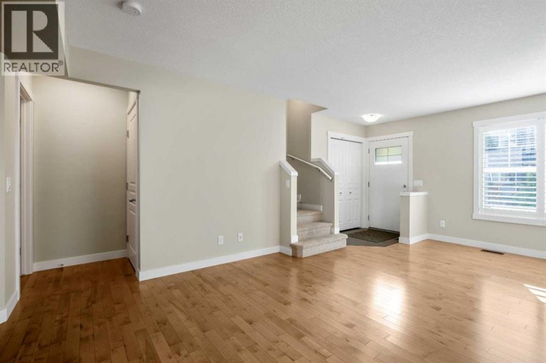 1014 Mckenzie Towne Villas SE, Calgary, Alberta, T2Z1E4