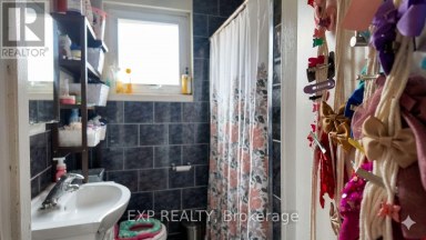 23 CHAPMAN AVENUE Toronto (O'Connor-Parkview) Ontario photo 11