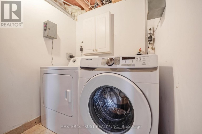 3 LONGBOW SQUARE, Toronto (Steeles), Ontario, M1W2W6