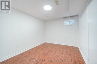 3 LONGBOW SQUARE Toronto (Steeles) Ontario photo 21