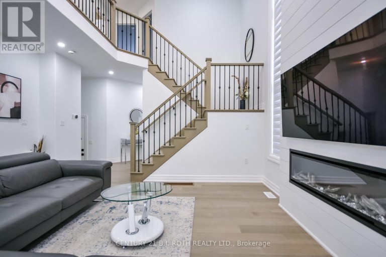 41 AUBURN COURT, Barrie (Ardagh), Ontario, L4N6G9