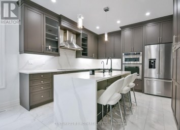 41 AUBURN COURT Barrie (Ardagh) Ontario photo 14