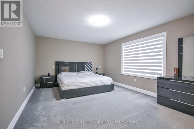 41 AUBURN COURT, Barrie (Ardagh), Ontario, L4N6G9
