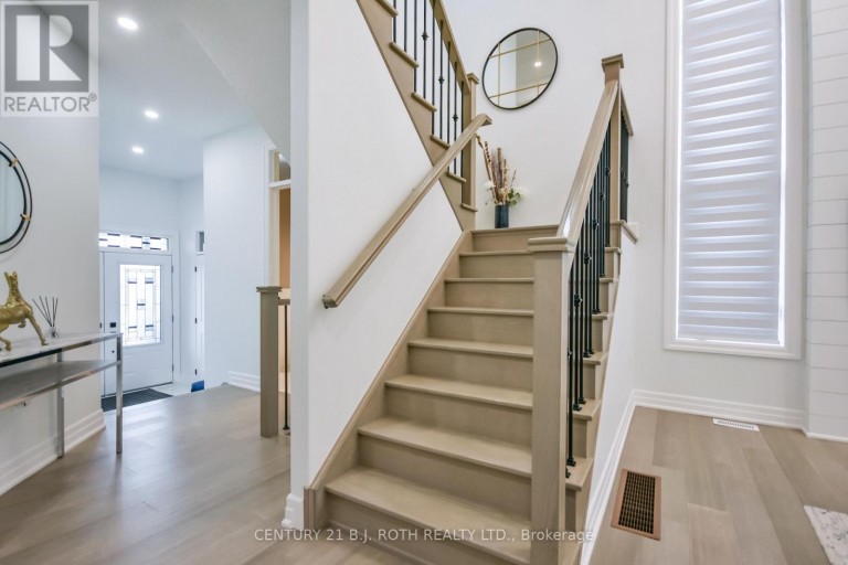 41 AUBURN COURT, Barrie (Ardagh), Ontario, L4N6G9