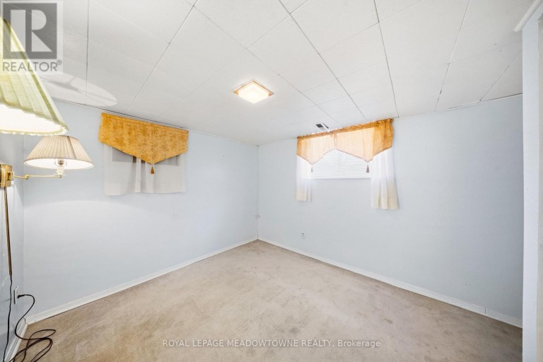209 CLIFF ROAD, Barrie (South Shore), Ontario, L4N3X5
