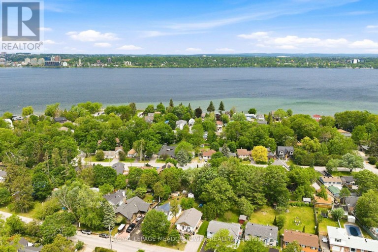 209 CLIFF ROAD, Barrie (South Shore), Ontario, L4N3X5