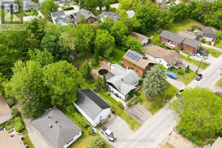 209 CLIFF ROAD, Barrie (South Shore), Ontario, L4N3X5
