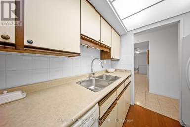 1007 - 1300 BLOOR STREET Mississauga (Applewood) Ontario photo 11