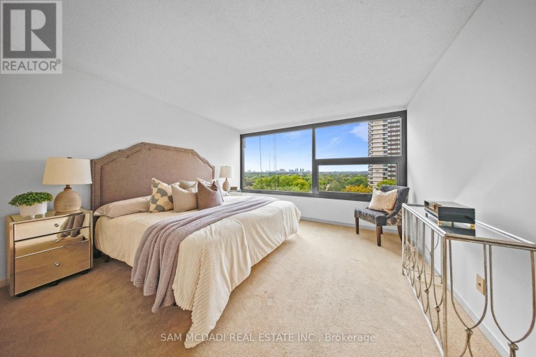 1007 - 1300 BLOOR STREET, Mississauga (Applewood), Ontario, L4Y3Z2