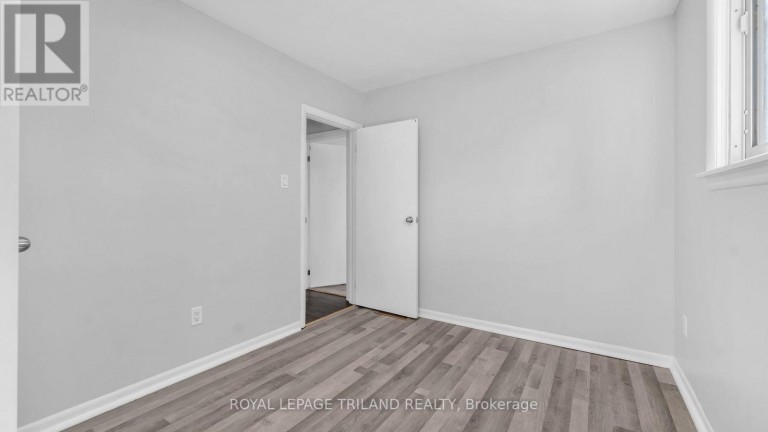 93 MANITOULIN DRIVE, London East (East O), Ontario, N5W1M5