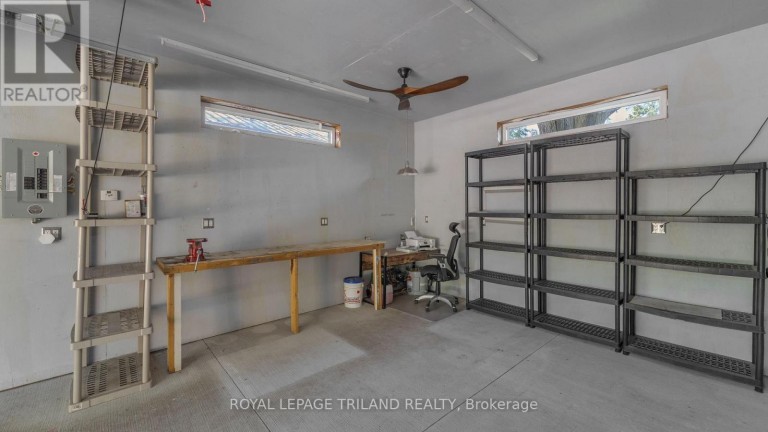 93 MANITOULIN DRIVE, London East (East O), Ontario, N5W1M5