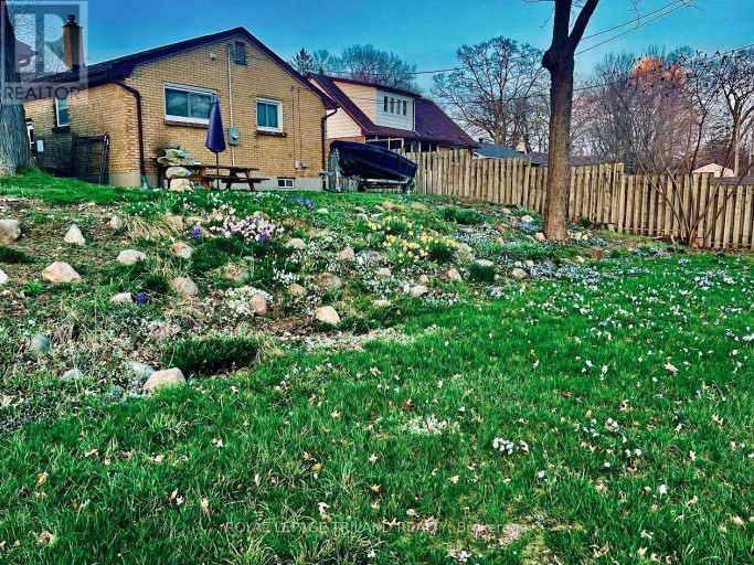 93 MANITOULIN DRIVE, London East (East O), Ontario, N5W1M5
