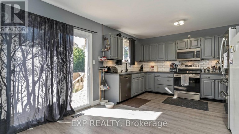 3137 RIVER STREET, Brooke-Alvinston (Brooke Alvinston), Ontario, N0N1A0