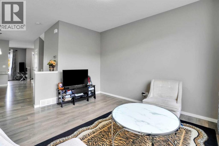 9039 52 Street NE, Calgary, Alberta, T3J0V5