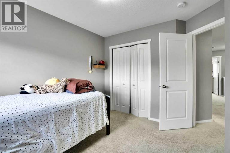 9039 52 Street NE, Calgary, Alberta, T3J0V5