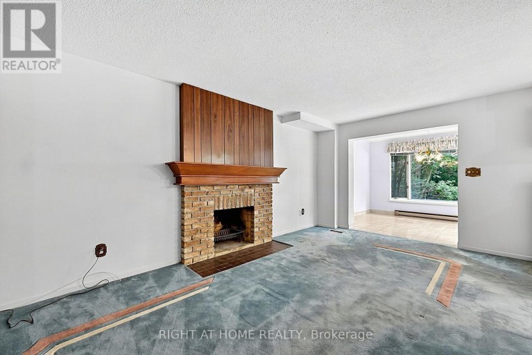 50 MAYVERN CRESCENT, Richmond Hill (North Richvale), Ontario, L4C5J4