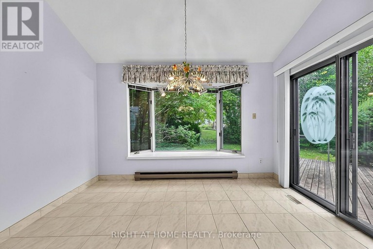 50 MAYVERN CRESCENT, Richmond Hill (North Richvale), Ontario, L4C5J4