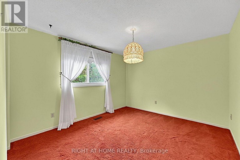 50 MAYVERN CRESCENT, Richmond Hill (North Richvale), Ontario, L4C5J4