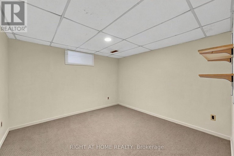 50 MAYVERN CRESCENT, Richmond Hill (North Richvale), Ontario, L4C5J4