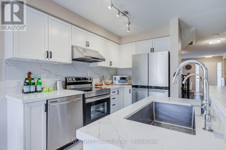 25 WATERTON CRESCENT, Richmond Hill (Langstaff), Ontario, L4B4L7