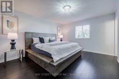 25 WATERTON CRESCENT Richmond Hill (Langstaff) Ontario photo 16