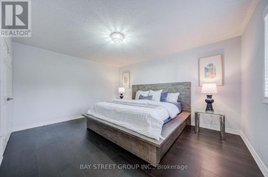25 WATERTON CRESCENT Richmond Hill (Langstaff) Ontario photo 17