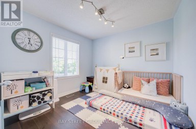 25 WATERTON CRESCENT Richmond Hill (Langstaff) Ontario photo 21