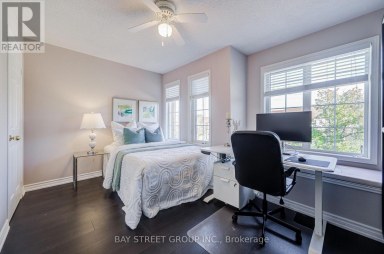 25 WATERTON CRESCENT Richmond Hill (Langstaff) Ontario photo 23