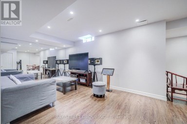 25 WATERTON CRESCENT Richmond Hill (Langstaff) Ontario photo 27