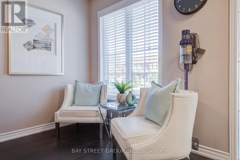25 WATERTON CRESCENT, Richmond Hill (Langstaff), Ontario, L4B4L7