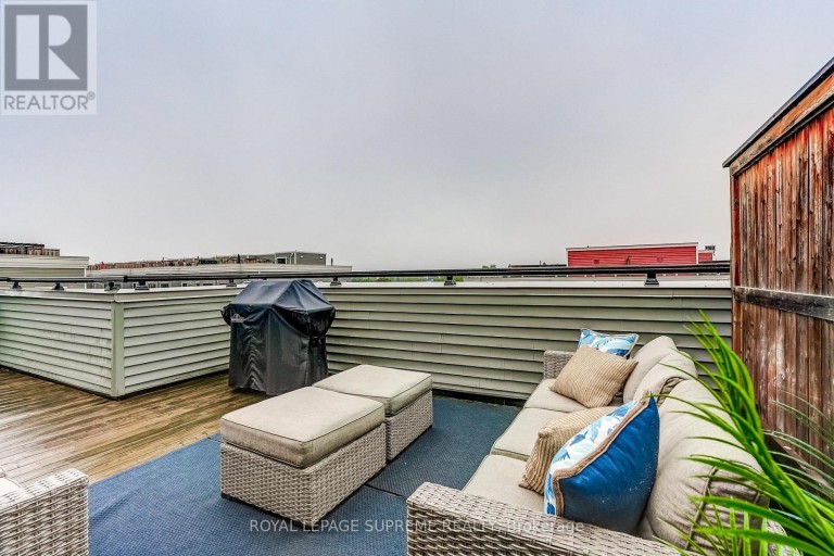 36 - 70 EASTWOOD PARK GARDEN, Toronto (Long Branch), Ontario, M8W0B2
