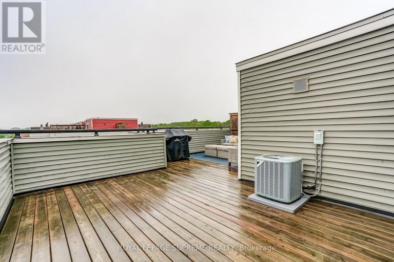 36 - 70 EASTWOOD PARK GARDEN, Toronto (Long Branch), Ontario, M8W0B2