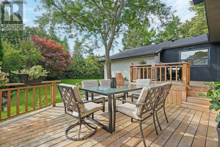 15 BELL ROYAL COURT, Toronto (Edenbridge-Humber Valley), Ontario, M9A4G7