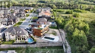 74 HICKORY AVENUE Niagara-on-the-Lake (St. Davids) Ontario photo 3
