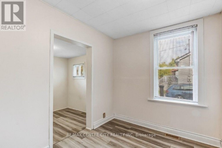 78 STUART STREET, London East (East C), Ontario, N5Y1S3