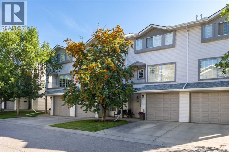 12 Kingsland Villas SW, Calgary, Alberta, T2V5J9